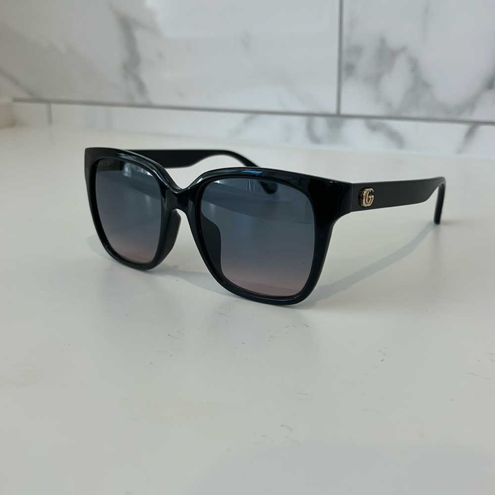 Gucci women’s sunglasses